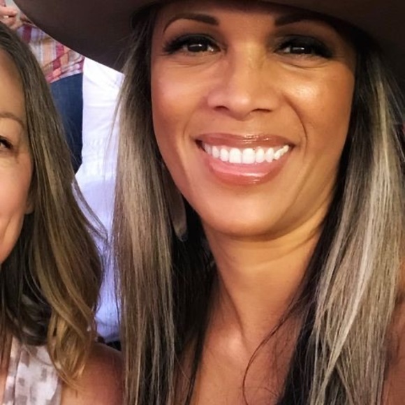 Meet your Posher, Myra - Picture 1 of 1